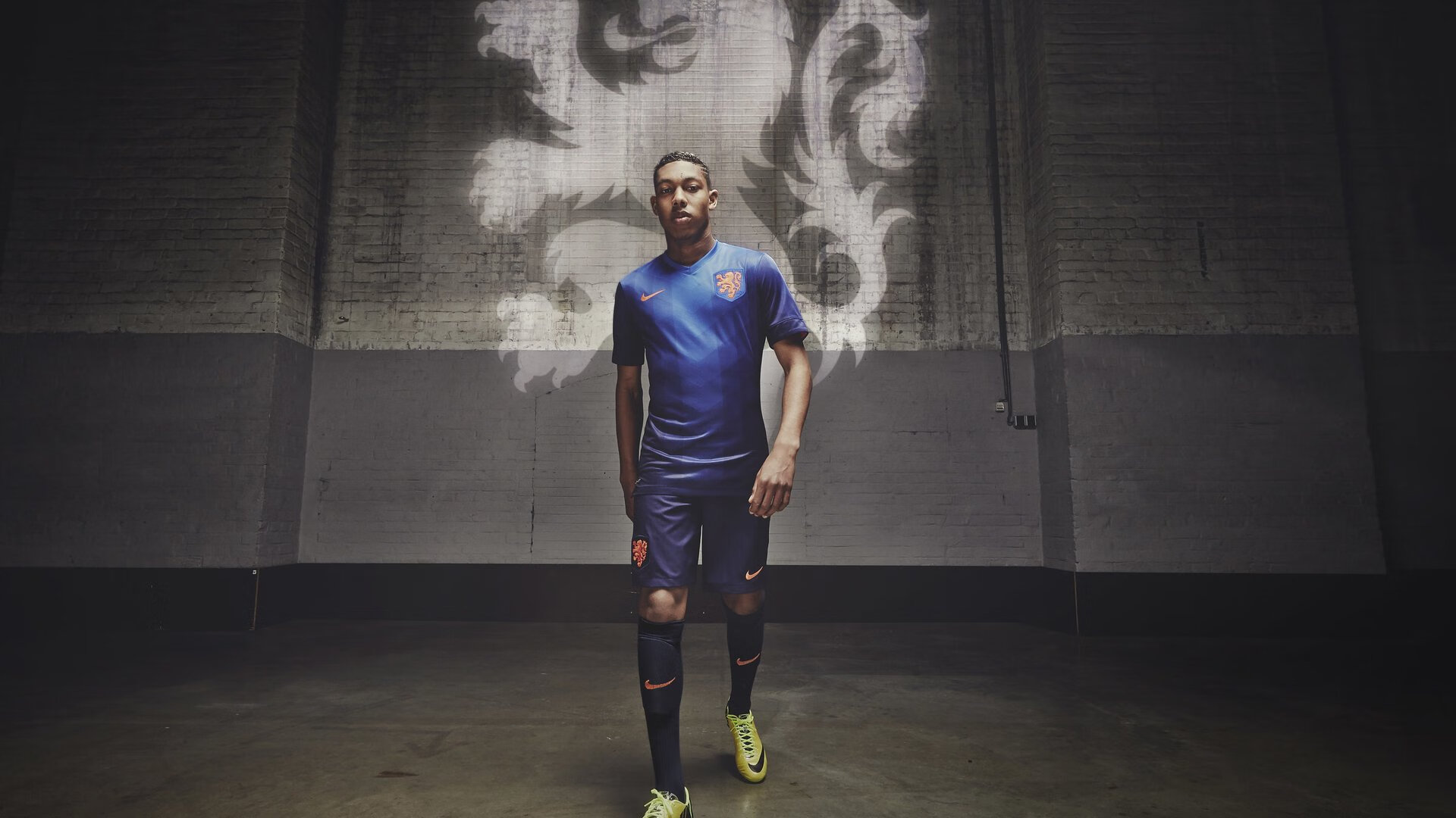 弗朗索瓦·霍尔茨豪伊泽：出色的跑位与无懈可击的防守反应，助力南非队取胜